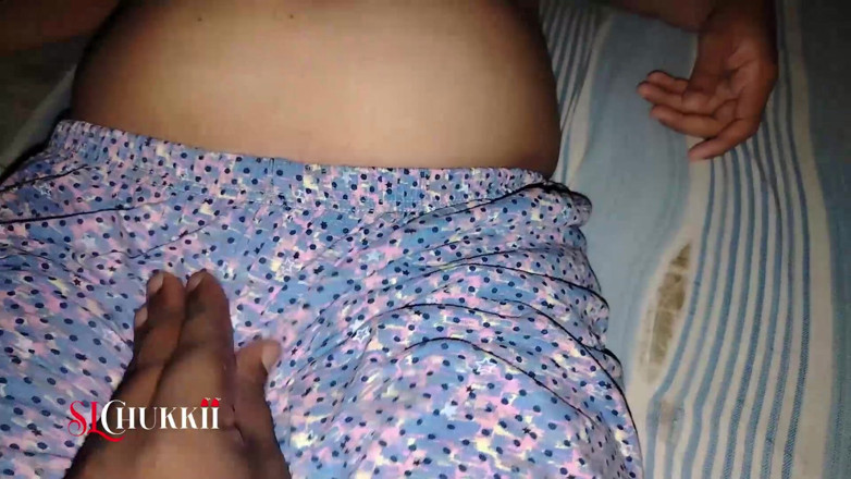 SL Chukki: Desi Bhabhi middernacht leuke tieten grote kont
