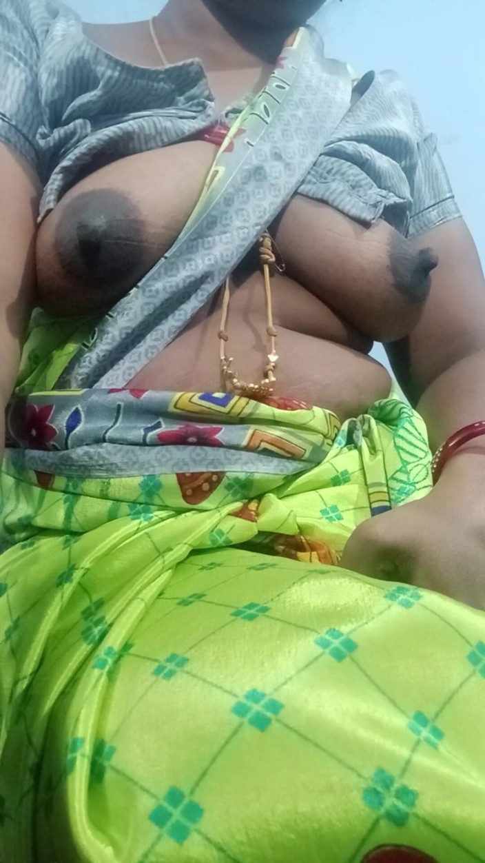 Saranya: Tetas de blusa