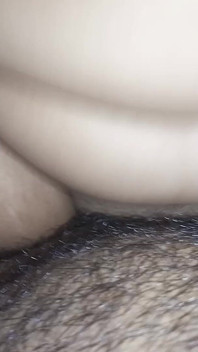 Ma demi-sœur m’a surpris en train de regarder du porno