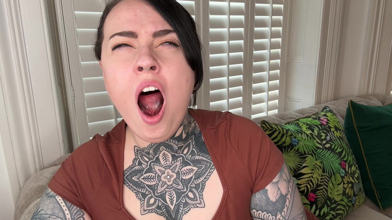 Miss Valentina: Leniwy poranek ziewanie