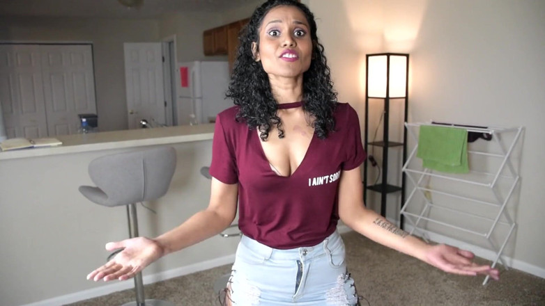 Horny Lily: Hijastra rica malcriada quiere bolso caro pero padrastro quiere culo