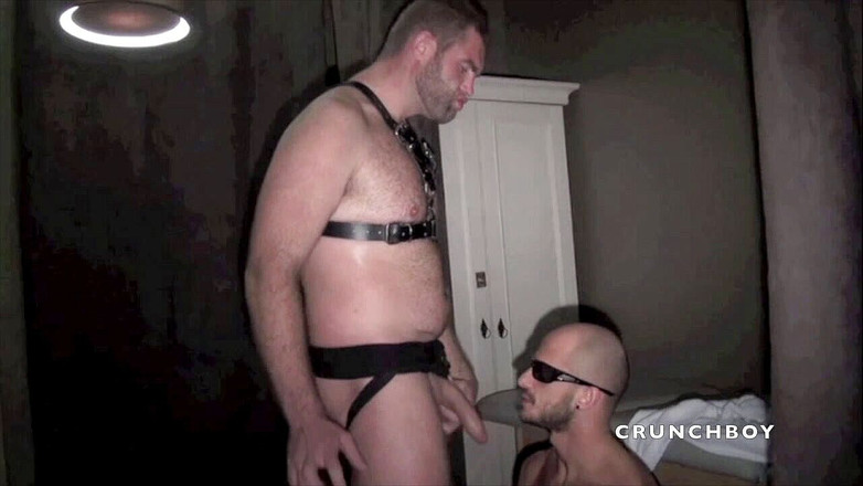 FETISH BDSM STUDIO: Dmaien ošukaná medvědem v kožené dominanci