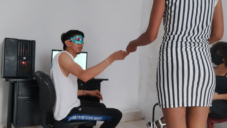 NEGRITA SEXY: मानव संसाधन प्रमुख नए इच्छुक सचिवों को बहकाता है