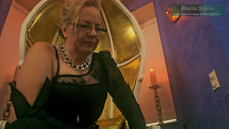 Strict Senz: Monika Schmidt Femdom Kouření Lidský Popelník Slovní Ponížení Bota Uctívání