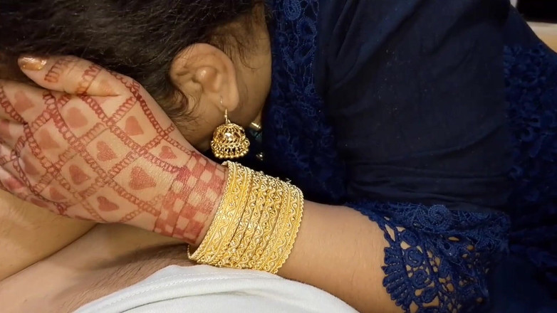 QueenbeautyQB: Mama vitregă i-a oferit fiului vitreg o surpriză vizitând motelul...