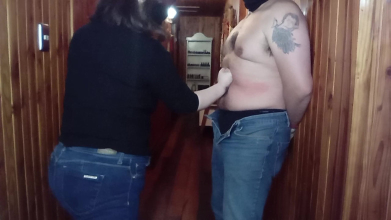 Mois Fantasys: パンチ・イン・ザ・ウォール