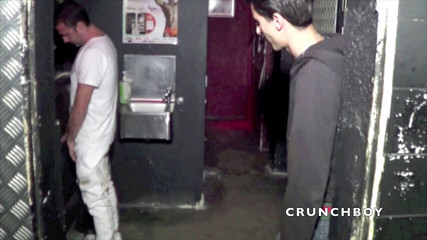 Raw French Bad boys: Genç heteroseksüel Arap babası tarafından barda sikiliyor