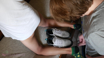 Ethan Alex: Nike Air 270 - sục cu, socks job và xuất tinh trên...