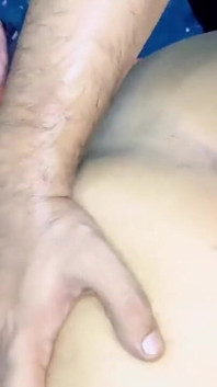 Follando mi culo, no les diré a nuestros padres