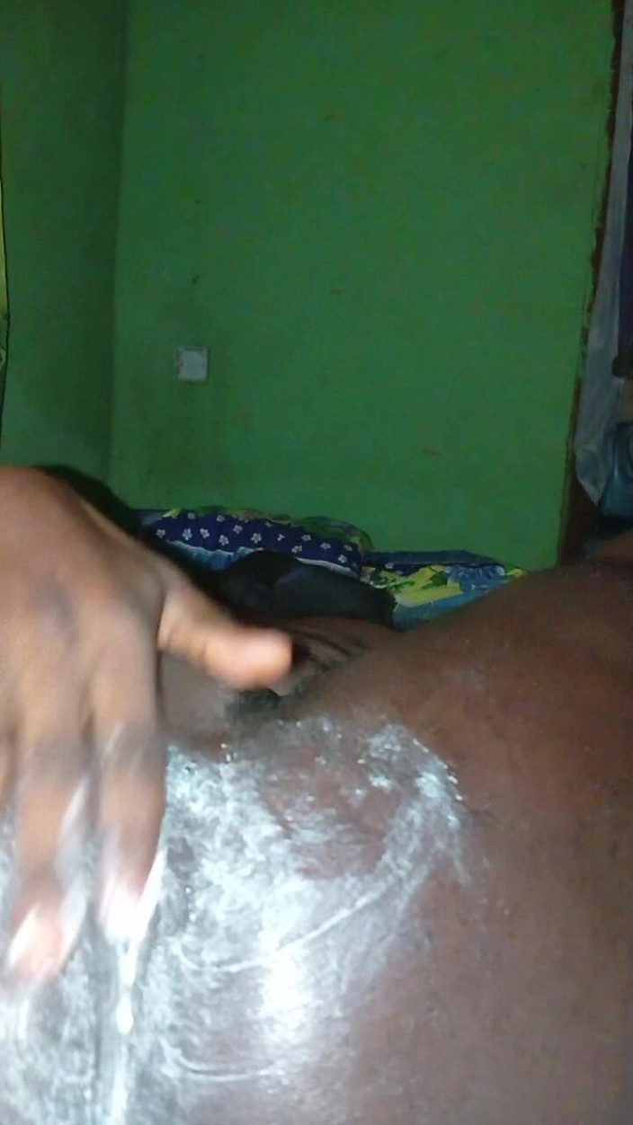 Badman4606: Cặp mông ngọt ngào bị đụ rất thô bạo