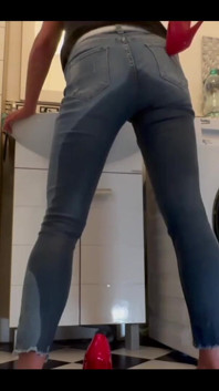 High Heels and Play with Pee