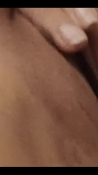 Gently Rubbing My Clit