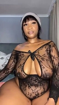 Gorda rabuda grandona striptease &s esguicha masturbação