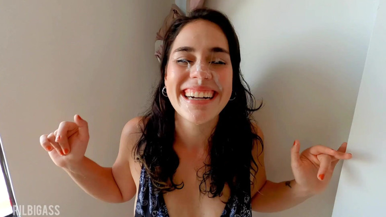 April BigAss: Trinken, natursekt, habe ich pisse geliebt !! Tief in den hals...