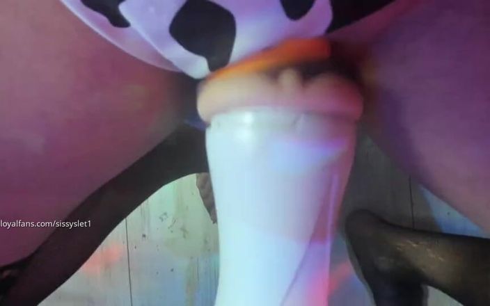 Shana Swarofski: 搾乳の楽しさ