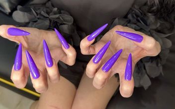 New Longer Shape and New Purple Color Claws Long Flexible Fingers Wide Palms Skin Scratching Silk Blouse and Tight Skirt