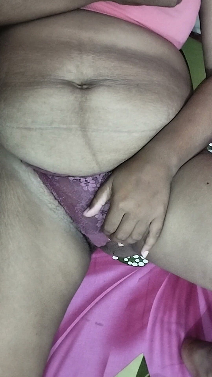 BDtamatogirl: Fată frumoasă fierbinte din Bangladesh care arată țâțe, pizdă și futai cu...