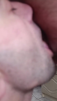 Intense Vinger Kuni - 4 Spuitorgasmes Recht in de mond