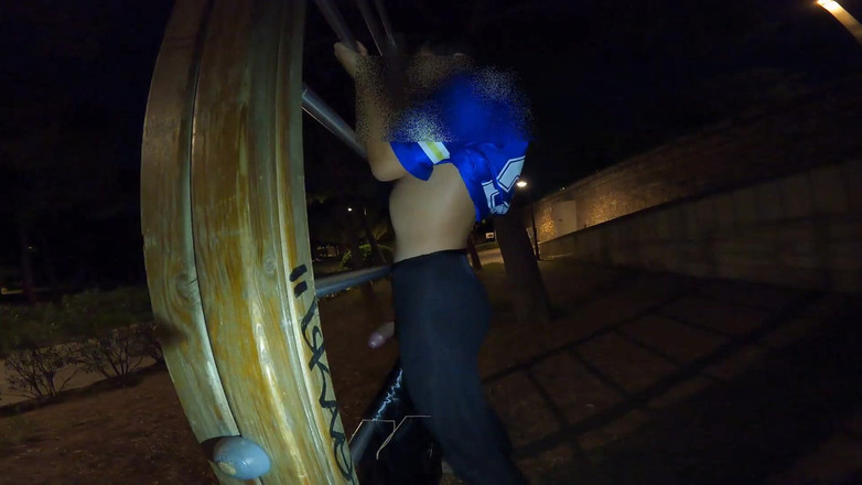 Cool Body: फिटनेस बॉय सलाखों पर वीर्य छोड़कर अपनी सच्ची कामुकता का पता चलता है