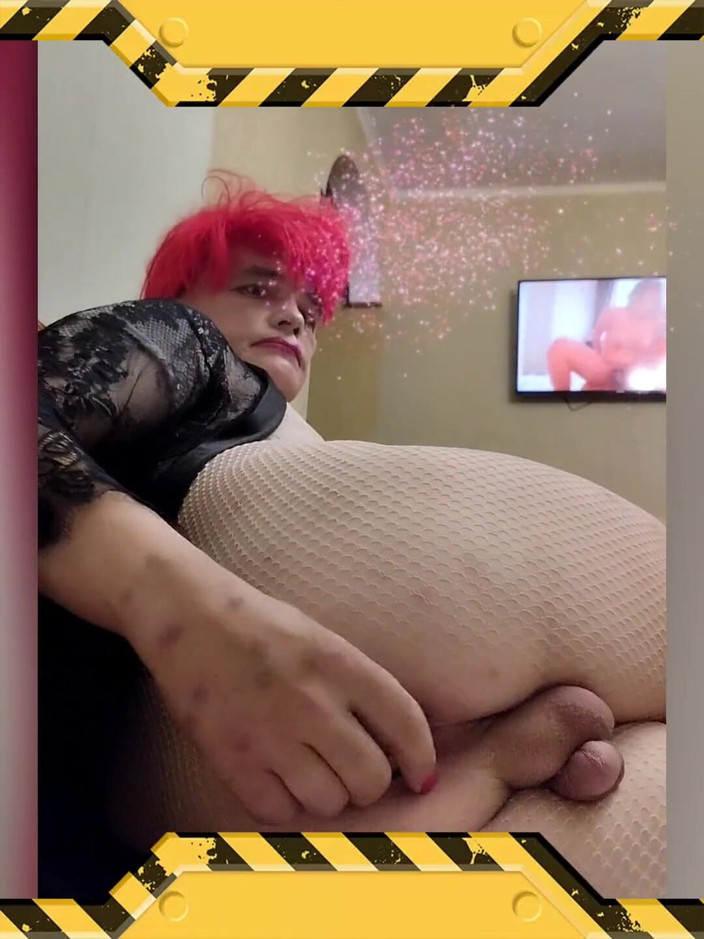 Djini: Djini djini在前撑开她的