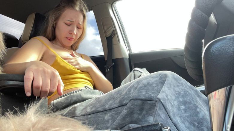 Stacy_via: Esguicho público no carro Estudante goza com esguichos!