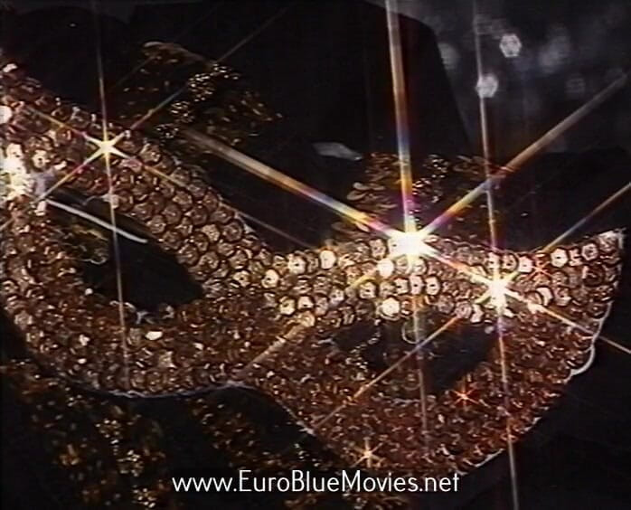 Euro Blue Movies: sunahre baalon vaali pasandida mutthi