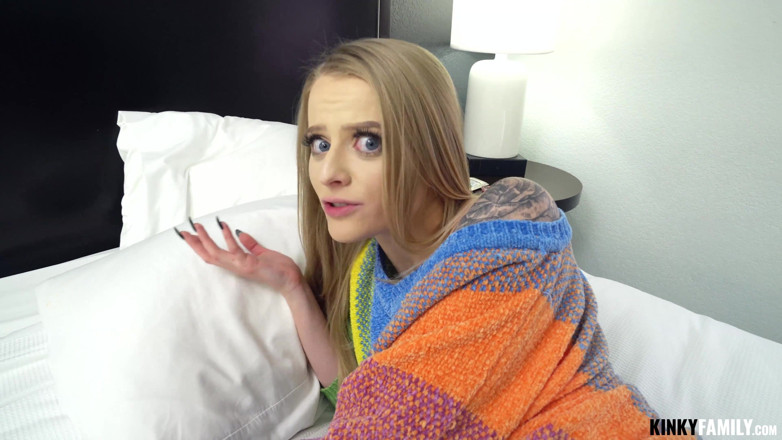 Kinky Family: Tony fucks sexy stepsis again