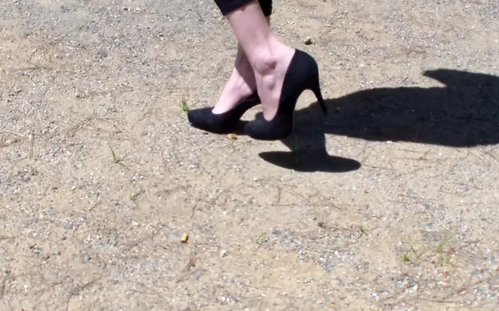 Spaingirl Natalie: Shoeplay