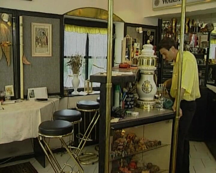 DEUTSCHLAN PORNO XXX: Vnadné holky kouří obrovského ptáka a vezmou se na film...