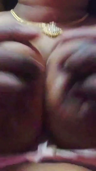 Calda MILF bindu bhabhi sesso nudo con il bel fidanzato