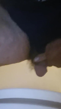 ハードの前に放尿...ちっぽけな