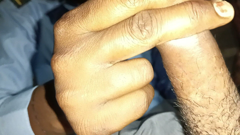 Sandeepp: 嫂子，今天不是哥哥，今晚给我充分享受