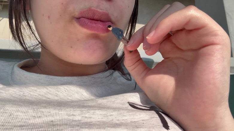 AmayaMori: Une géante trouve un homme minuscule dans son sac de...