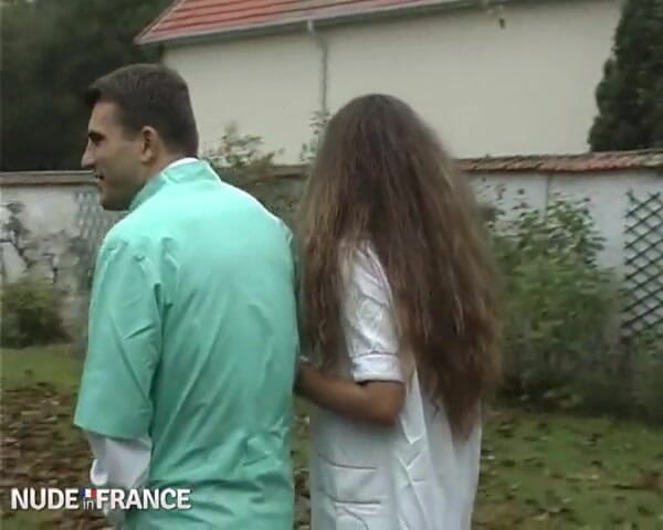 La France a Poil: Wouldn't That Beautiful Nurse Take Advantage of Her Status?