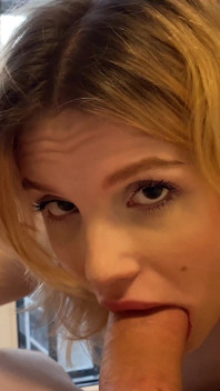 Vero Video Domestico POV - Magra E Il Suo Gustoso Pompino