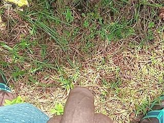 Tudu: Mjuk penis utomhus