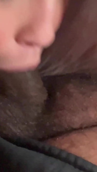 Batang kecil sepatutnya memberikan blowjob terbaik