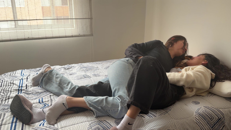 scarlettandc: On Se Frotte L’un Sur L’autre