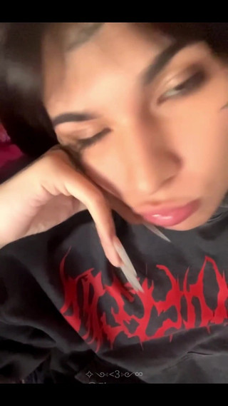 Flumenar: Flumenar thủ dâm một mình