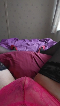 Sissygasm in Pink Panties & Heels
