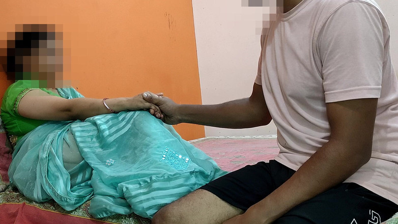 Saloninoor: Mătușa vitregă m-a învățat cum să fac sex cu el