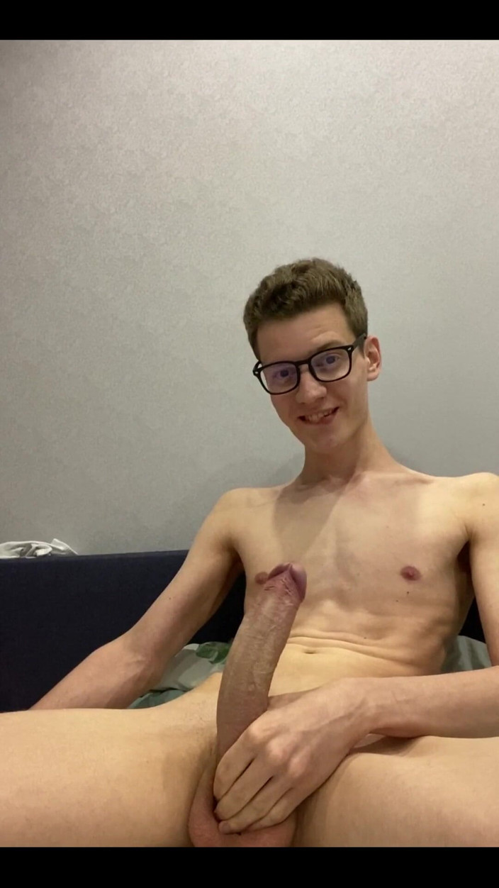 Tommy10boy: Cumming in a Glass;)