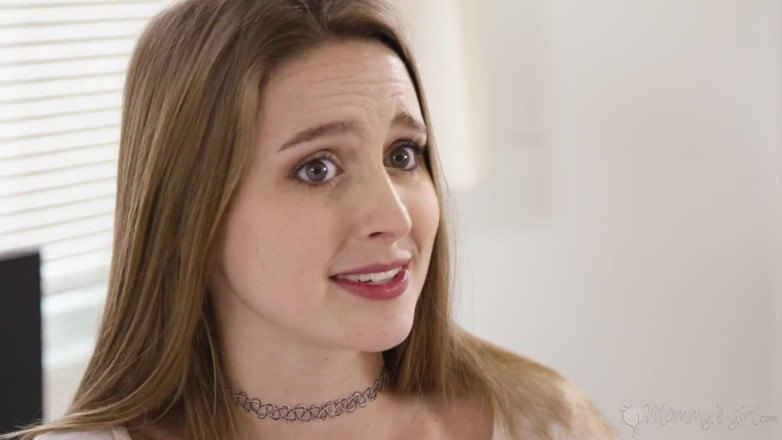 Mommy's Girl: ママの女の子 - プリティシャネルグレーは、親友レイニーグレイのホット継母クリスティスティーブンスのために角質です