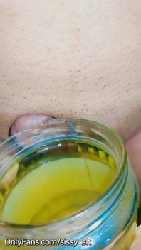 Malý penis Ladyboy Venkovní kompilace chcaní uvnitř