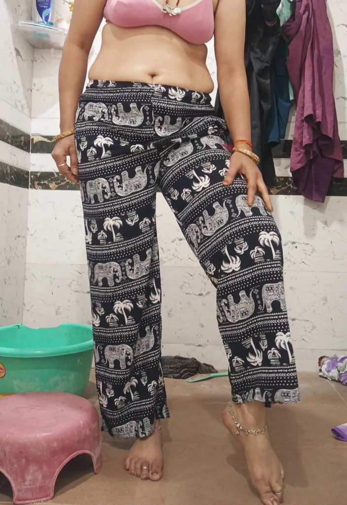 Priyahot77: Priya bhabi, dicker arsch, sexy körper, videoshooting