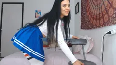 Menggoda ayah tiri kawan saya