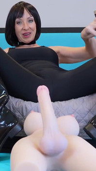 Sua bunda virtual - a puta da bota e07 - MILF Stella Freebie