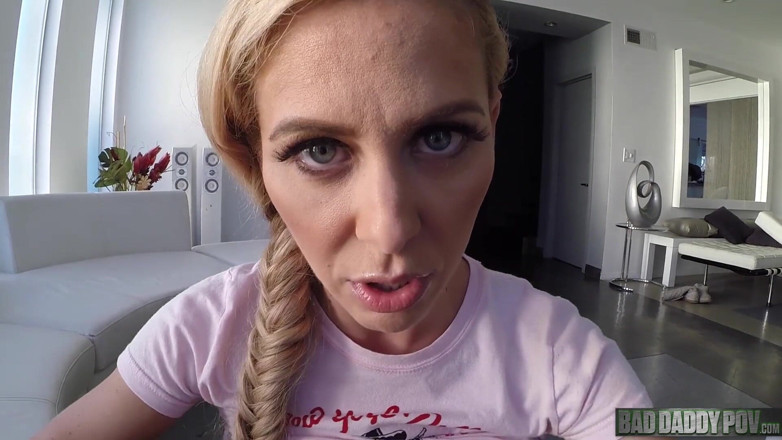 BadStepFamilyPov: Cherie Deville si fa distruggere il culo dal suo patrigno