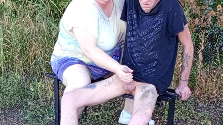 Zona901: Neighbor Sucks My Dick in the Park on a Bench...