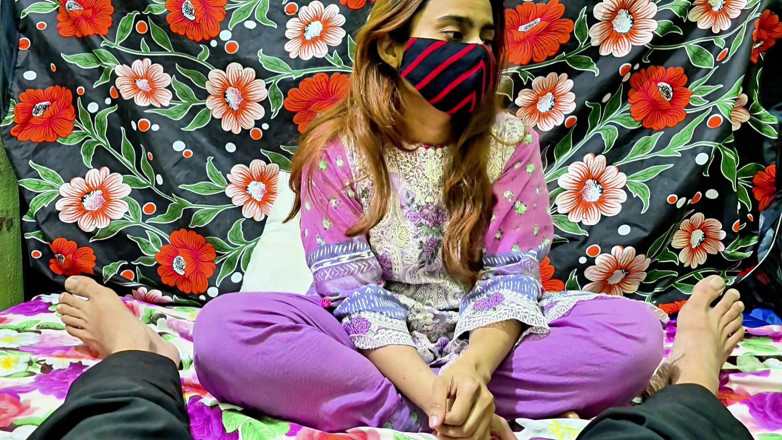 Faryal: Kakak ipar india lagi ngomong jorok sambil ngomong jorok